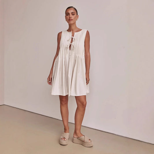 Robe Courte Plissée Sans Manches