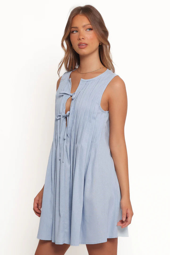 Robe Courte Plissée Sans Manches