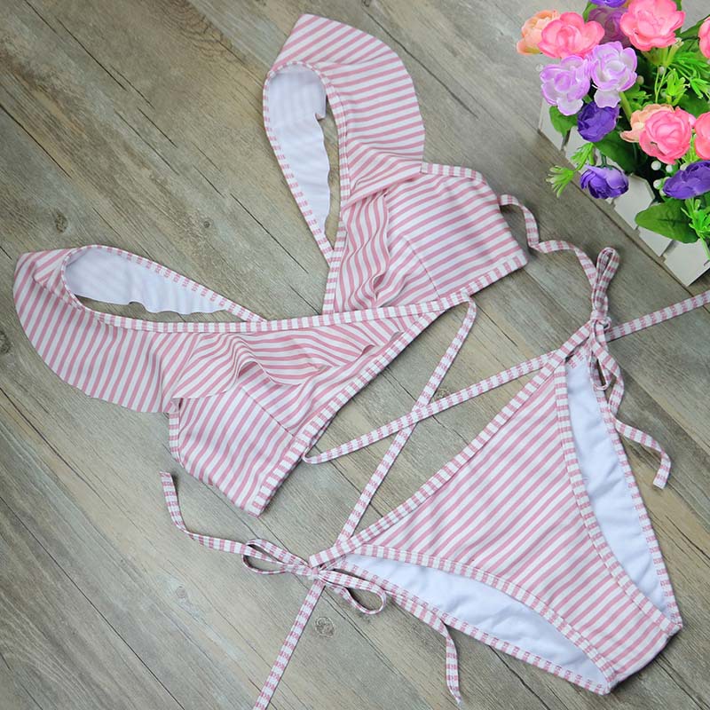 Bikini rayé volanté