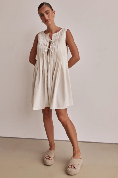 Robe Courte Plissée Sans Manches